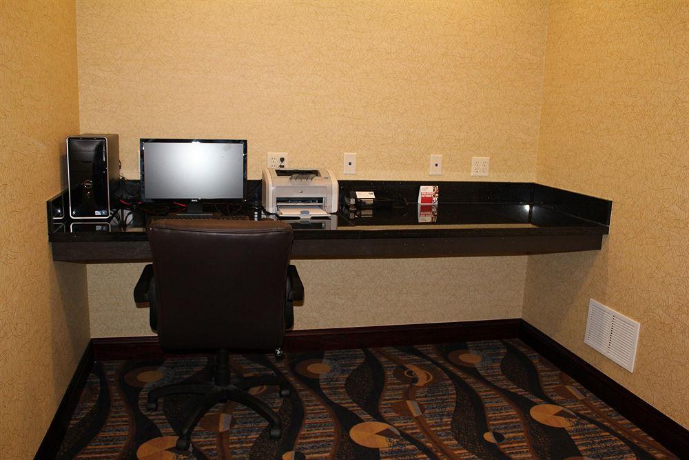 Holiday Inn Express Niles By Ihg Zewnętrze zdjęcie