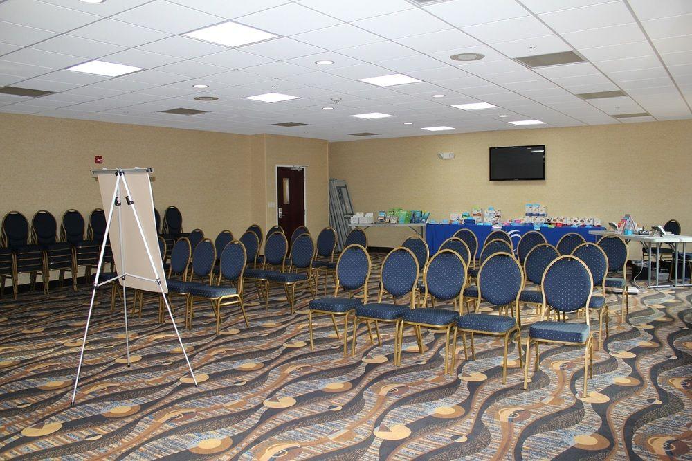 Holiday Inn Express Niles By Ihg Zewnętrze zdjęcie
