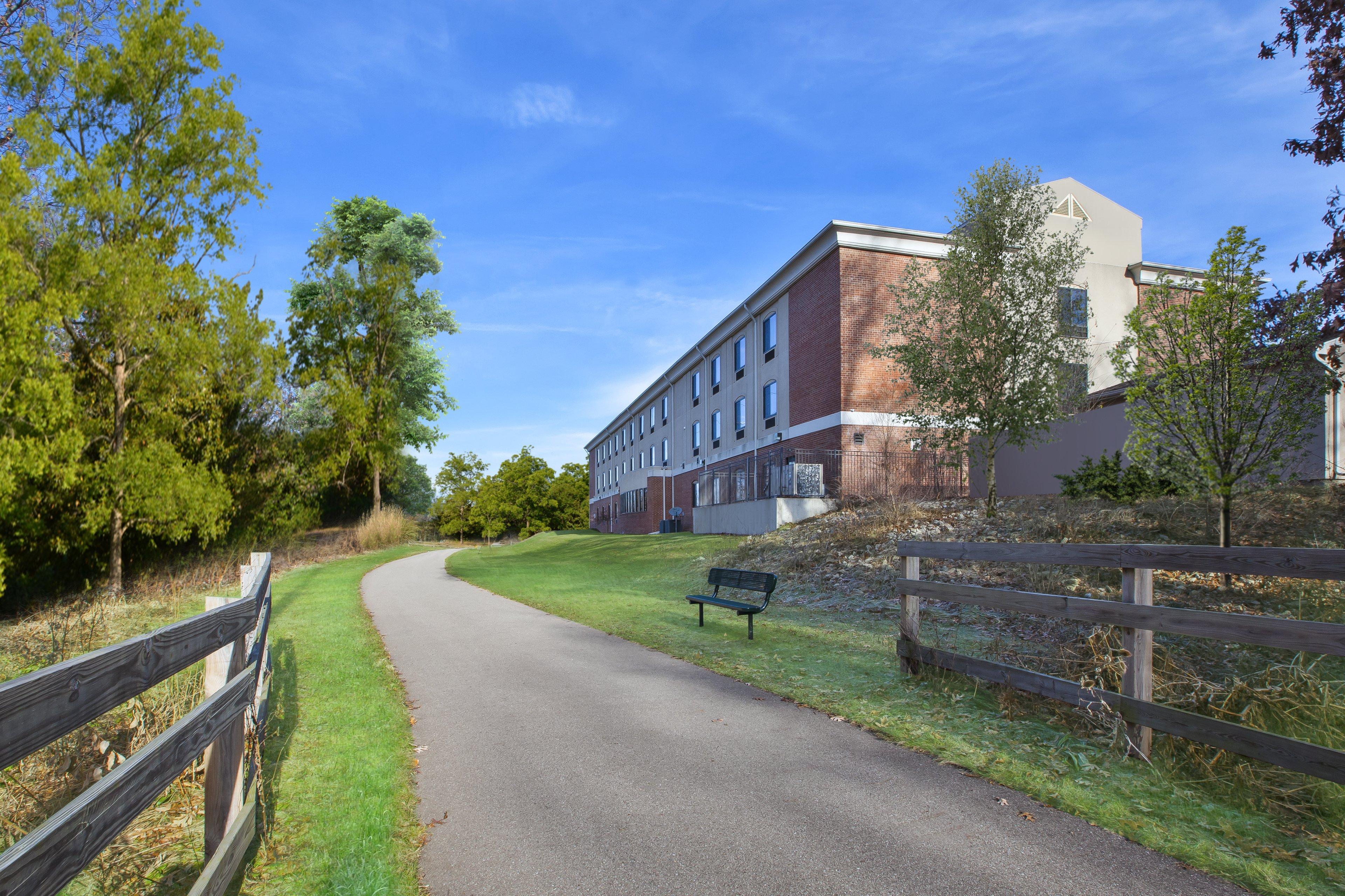 Holiday Inn Express Niles By Ihg Zewnętrze zdjęcie