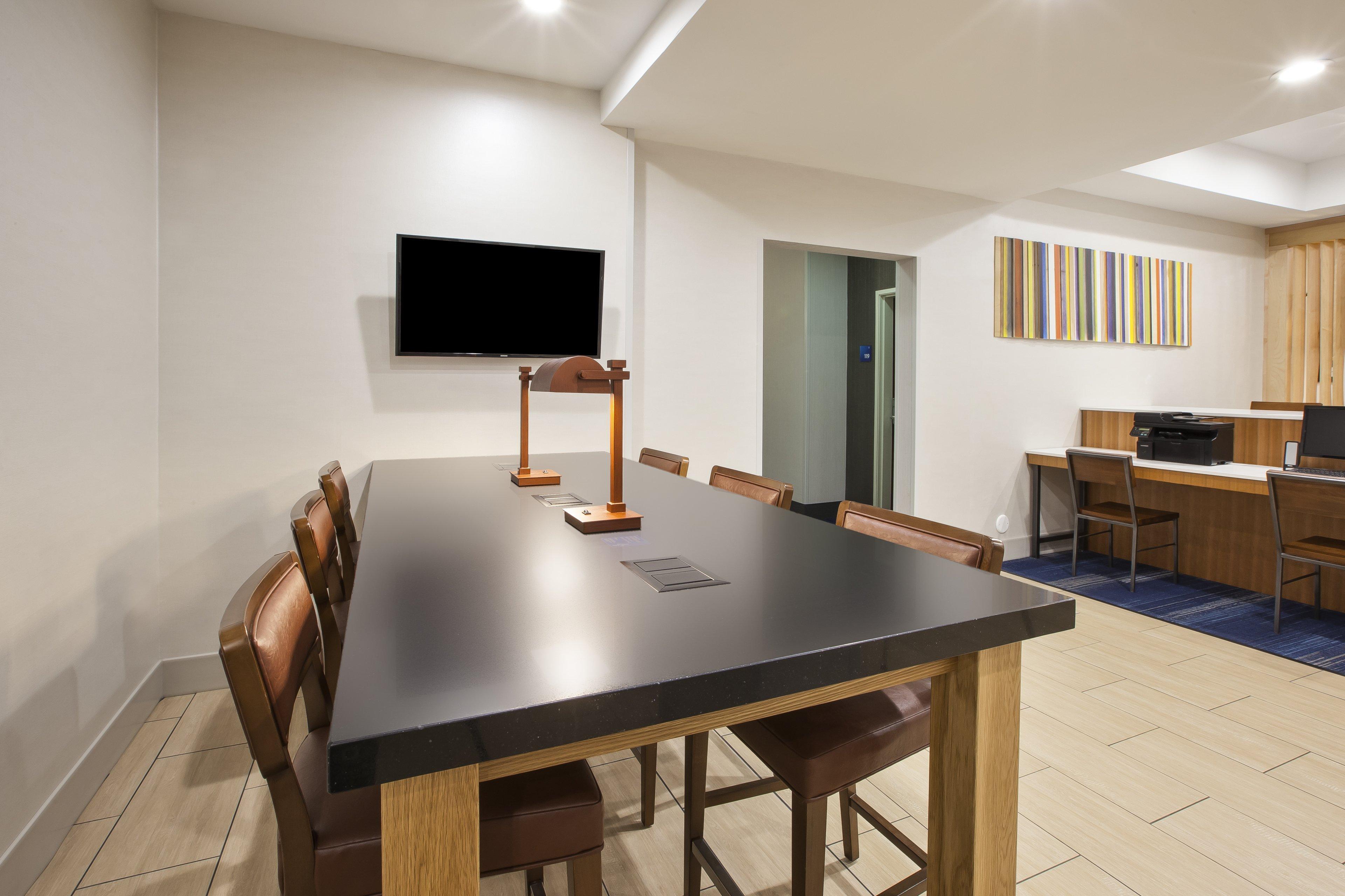 Holiday Inn Express Niles By Ihg Zewnętrze zdjęcie
