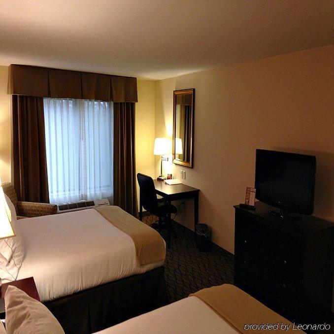Holiday Inn Express Niles By Ihg Zewnętrze zdjęcie