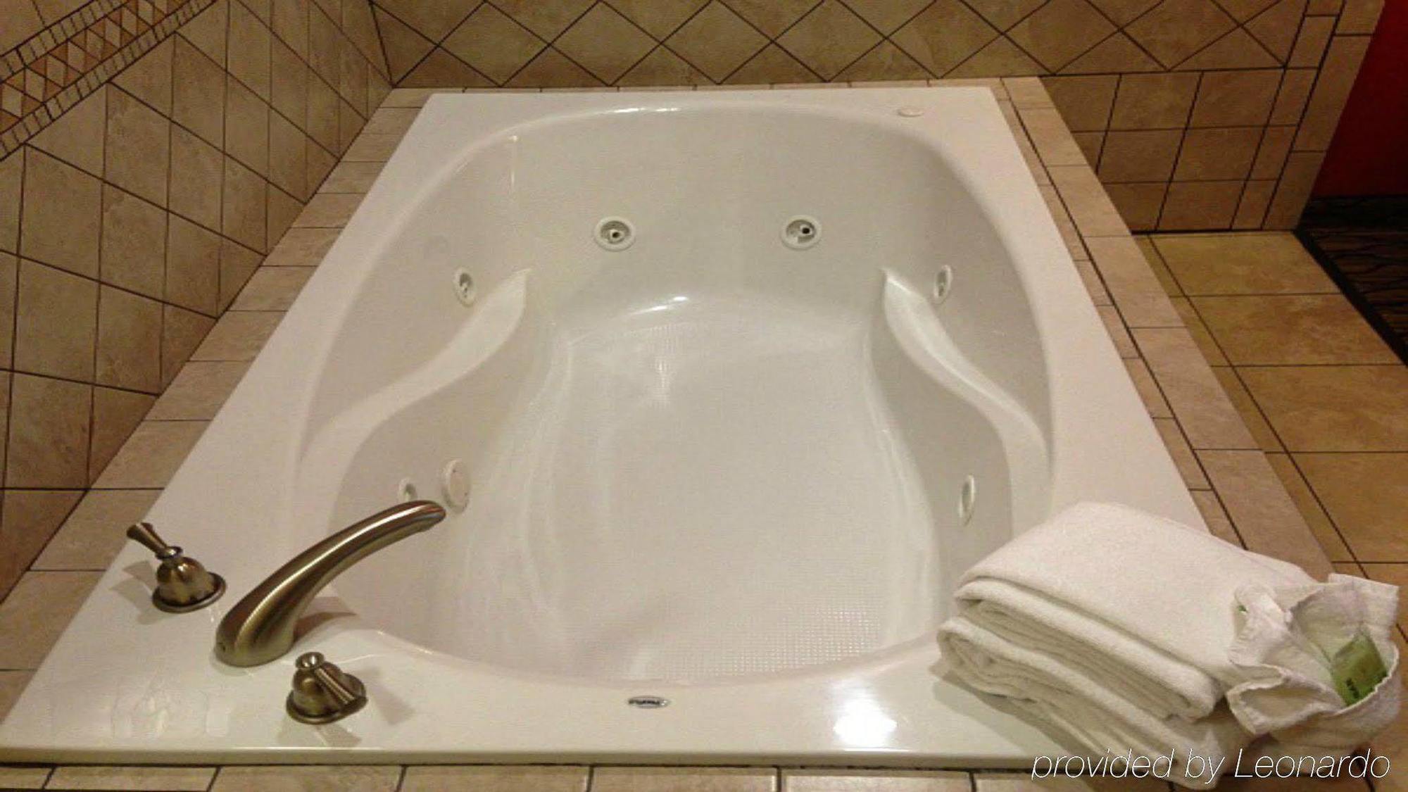 Holiday Inn Express Niles By Ihg Zewnętrze zdjęcie