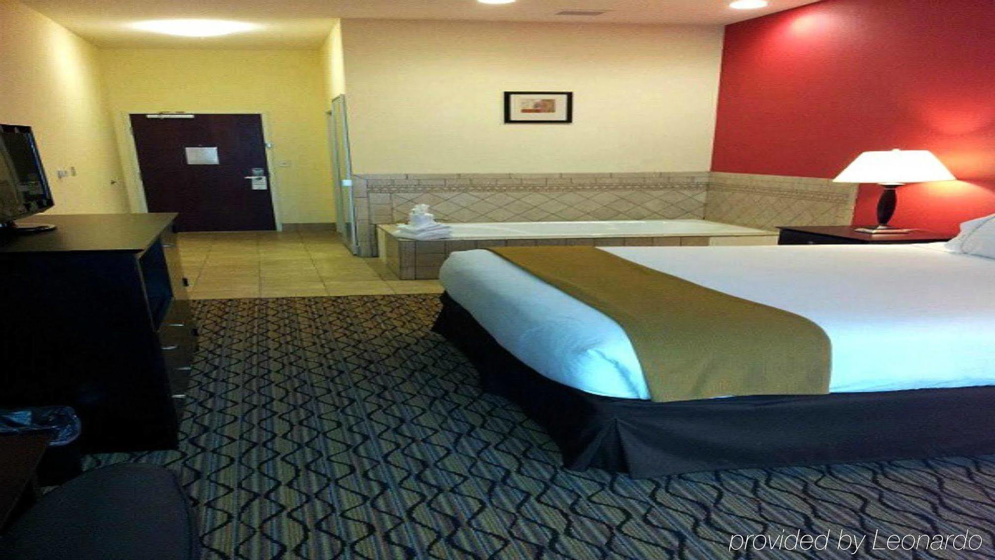Holiday Inn Express Niles By Ihg Zewnętrze zdjęcie